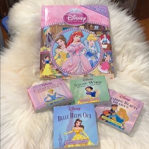 ☄️2:$15☄️Disney Princesses toddler books